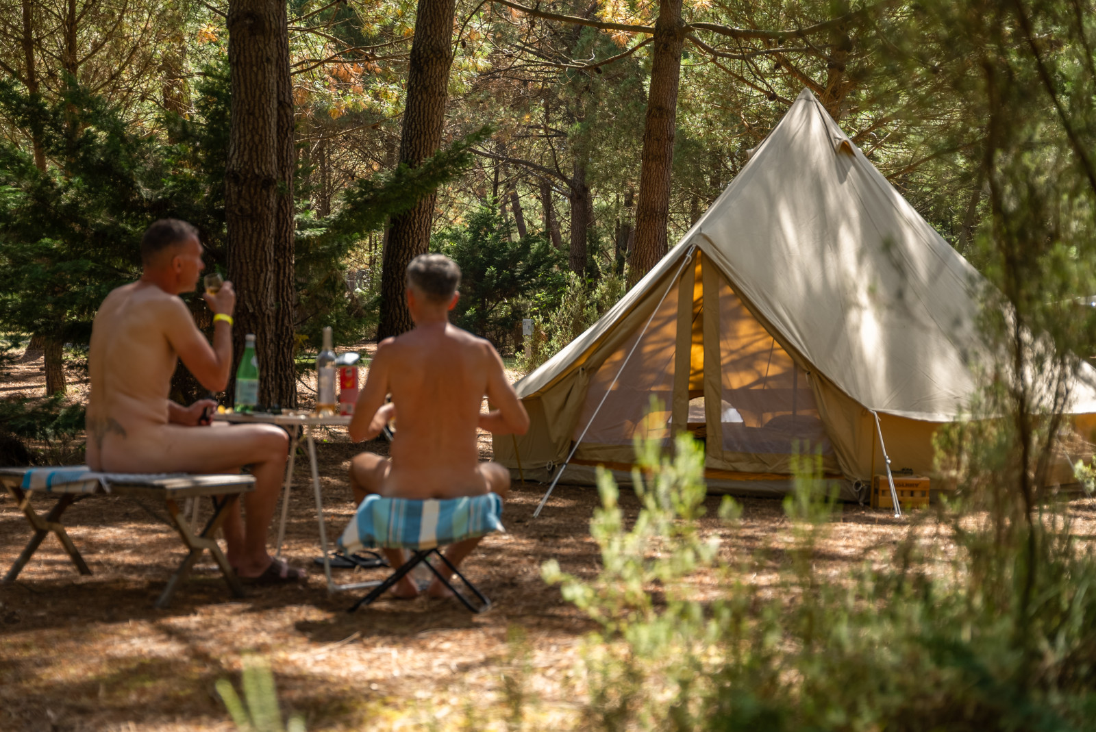 De Staanplaatsen van het naturistencentrum Euronat